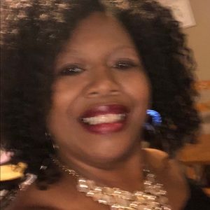 Meet your Posher, Antoinette